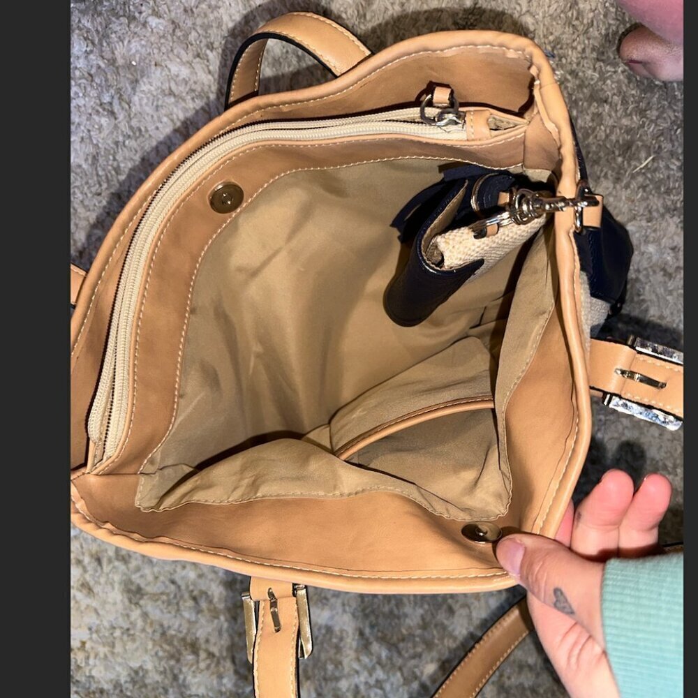 Giani Bernini Shoulder Bag EUC Black Brown Tan Colorblock - Picture 11 of 16